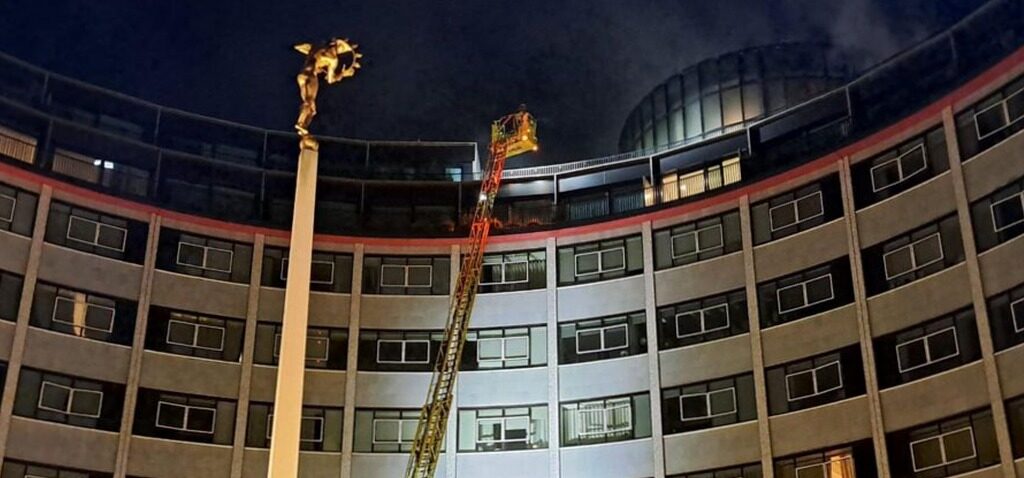 Incendie - Un Incendie Éclate À L'Ancien Siège De La BBC, Le Television Centre