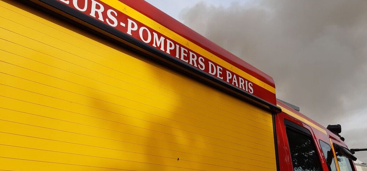 Villepinte - Villepinte : Un tas de détritus prend feu près d'un campement rom, fermeture de la sortie de l'autoroute A104