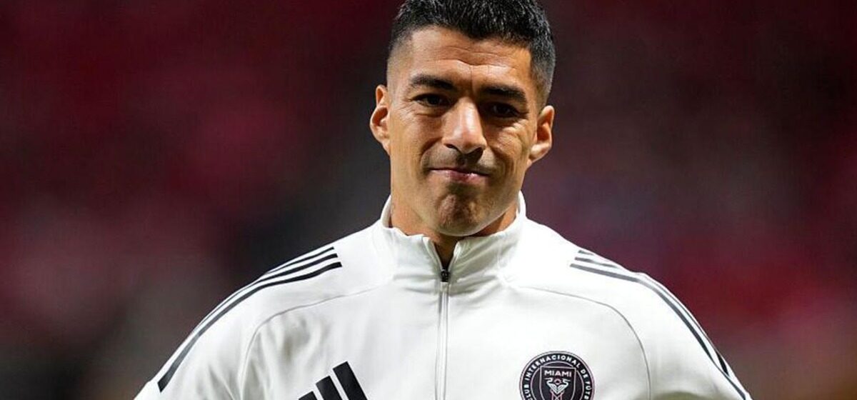 Suarez - Suarez Écope de Six Matchs de Suspension Pour Son Incident de Crachat