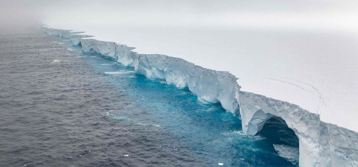 icebergs - « L’eau est bien trop chaude pour qu’il survive » : A23a, l’un des plus grands icebergs du monde, risque de disparaître bientôt
