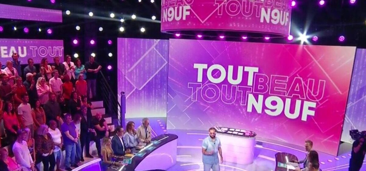 Cyril - Cyril Hanouna dans « Tout Beau Tout N9uf » sur W9 : Delormeau, Bayrou et « Intervilles »... Revivez la première de l'émission !