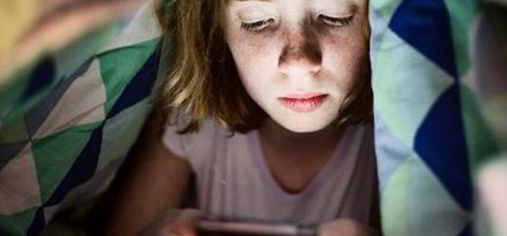 chatbots - Les chatbots 'amis' alimentés par l'IA sous enquête pour protection des enfants