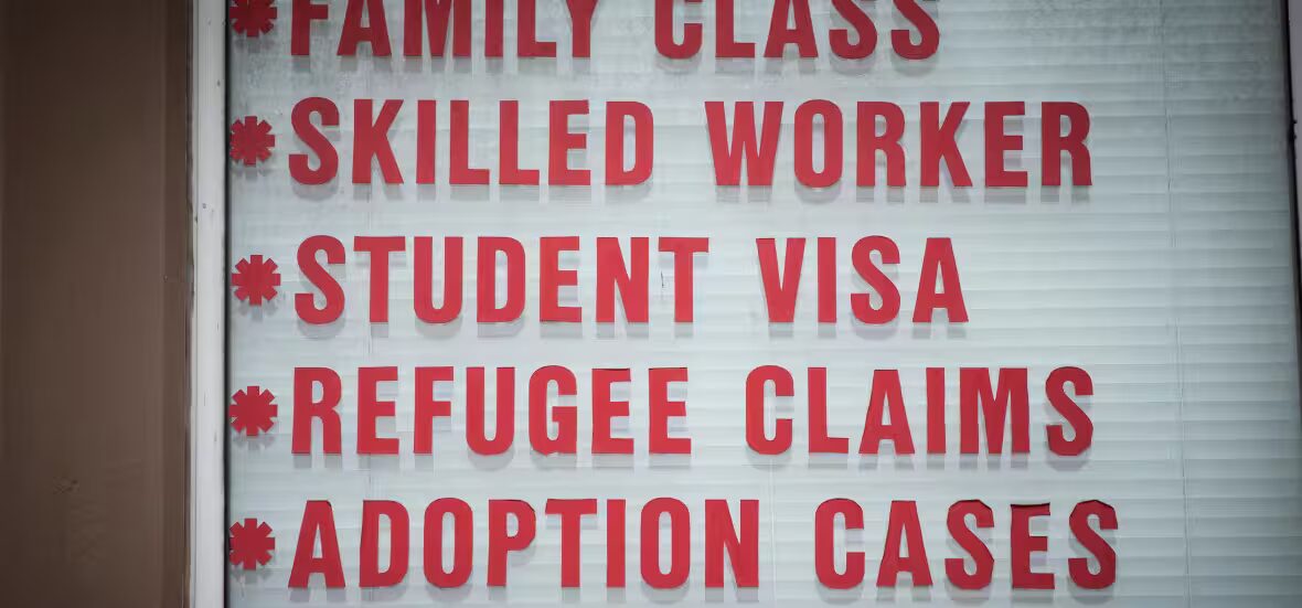 immigration - Le soutien populaire pour une immigration accrue s'est effondré. Les politiciens en prennent note.
