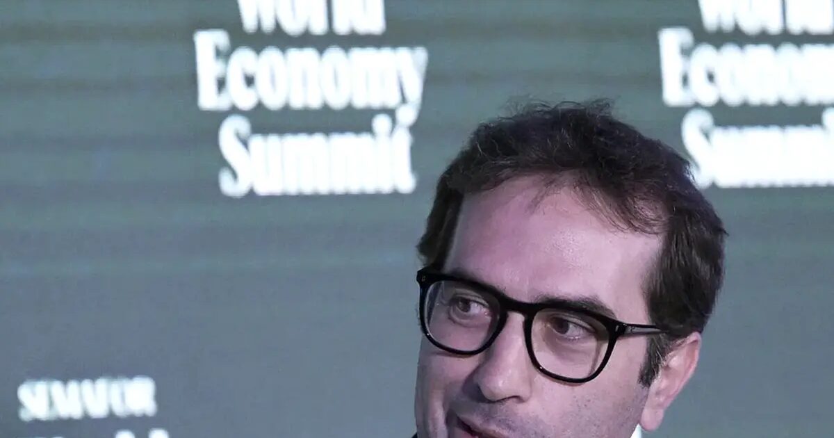 Fusions - Bruxelles Maintient Son Dossier Contre L'Espagne En Raison Des Interférences Du Gouvernement Malgré L'Échec De L'Opa Et Insiste Sur Le Fait Que Les Fusions "Renforcent L'Économie"