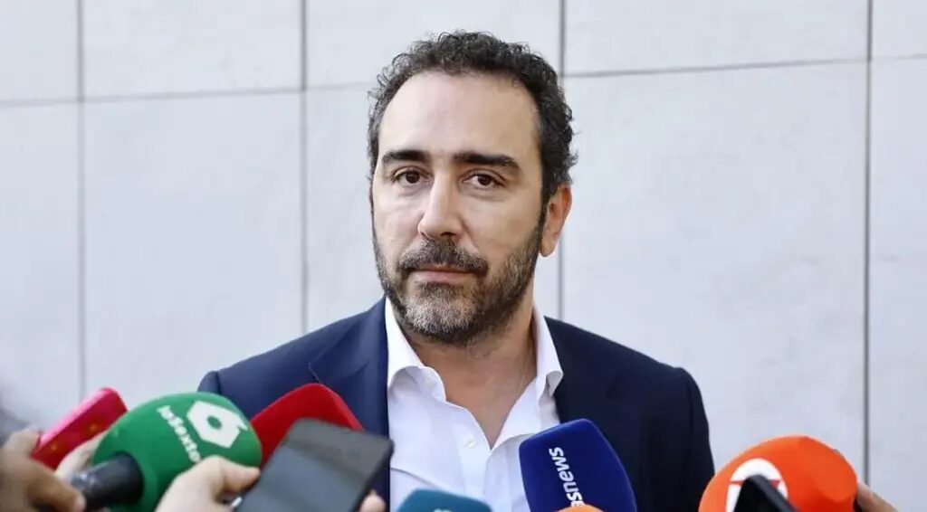 Argent - Puente Répond à l'« escarnio » du « cantamañanas » Aldama et Ferraz Affirme Que « Personne Ne Doute de l'Origine de l'Argent du PSOE »