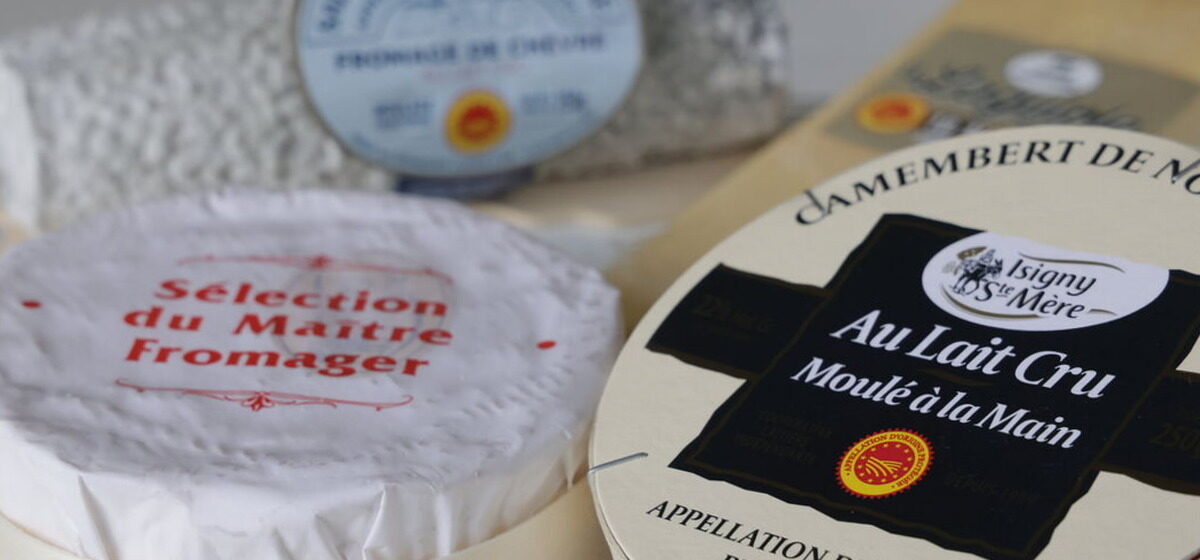 Fromages - Lait Cru, Changement Climatique, Mainmise des Industriels… Les Fromages AOP Sont-ils Menacés ?