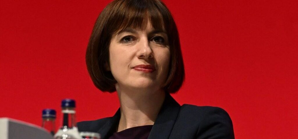 Réforme - Phillipson Accuse la Réforme d'un Plan de l'Époque Victorienne