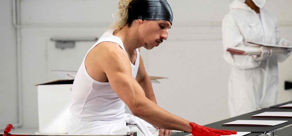 Performance - Rilès Peint Ses Pochettes D’album Pendant 24 Heures : Découvrez Sa Nouvelle Performance Exceptionnelle