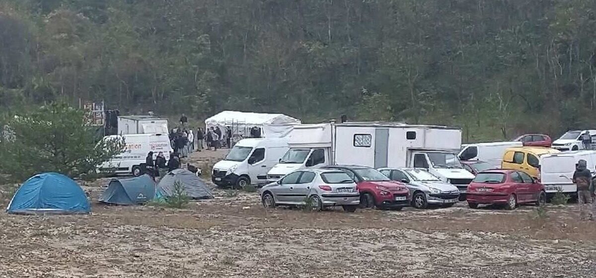 rave-party - Trois gendarmes blessés lors de heurts en marge d'une rave-party sauvage en Saône-et-Loire