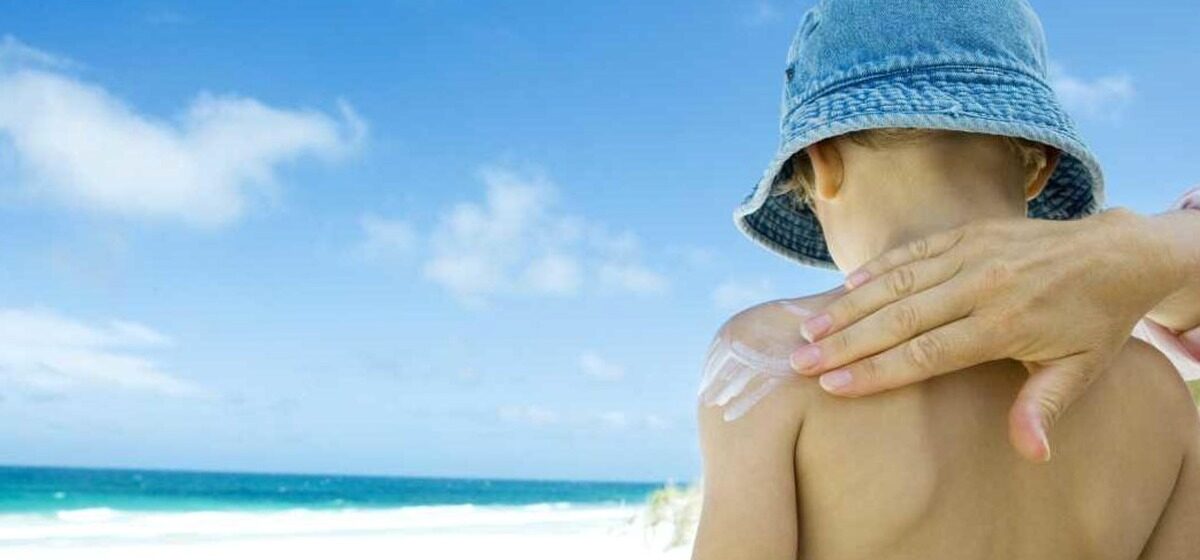 octocrylène - Santé : Ultra-présent dans les crèmes solaires et le maquillage, l’octocrylène est-il sur le point de disparaître ?