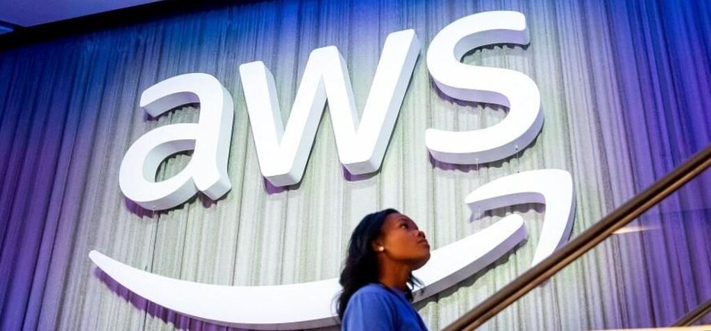 services - Les services d'Amazon se rétablissent alors que Snapchat et des banques figurent parmi les sites touchés par la panne
