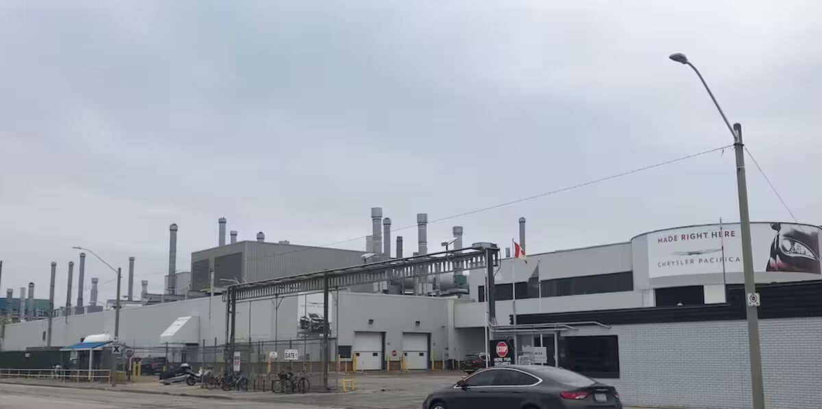 Stellantis - Un dirigeant de Stellantis évite les questions sur la présence de garanties d'emploi dans les accords gouvernementaux