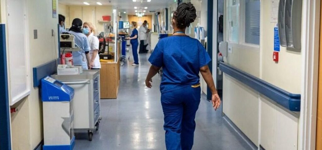financement - Le financement des installations du NHS par des fonds privés constitue-t-il une violation du manifeste, selon les députés travaillistes ?