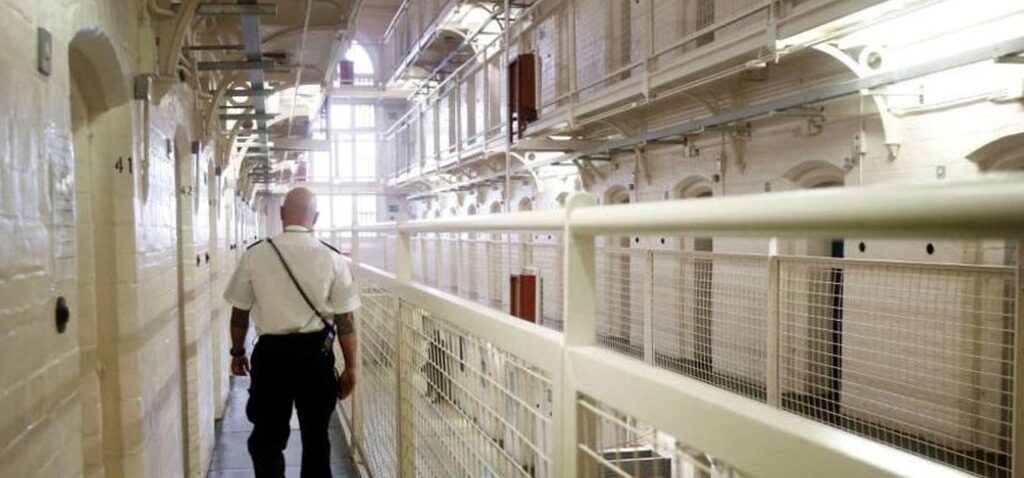 Prisonniers - Au Moins Quatre Prisonniers Libérés par Erreur Sont Toujours en Fuite, Selon la BBC