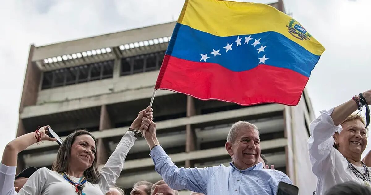 président - Plus de 30 anciens présidents américains et espagnols reconnaissent Edmundo González comme président légitime du Venezuela et Machado comme sa vice-présidente.