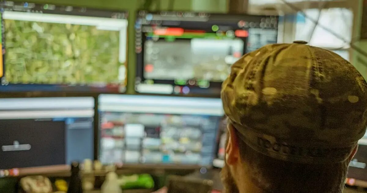 Bataille - Le Grand Frère de la Guerre : Le Monde Vit La Bataille de Pokrovsk En Temps Réel Avec Les Peaky Blinders, Une Des Unités Qui Combattent Les Russes