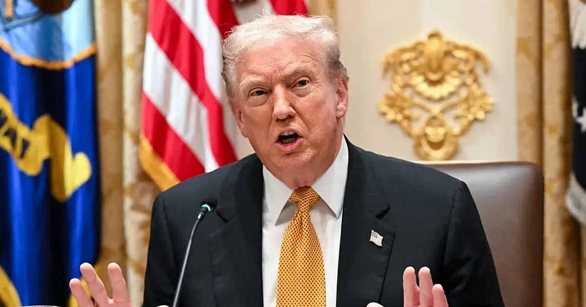 Obamacare - Trump insiste sur sa proposition pour débloquer le gouvernement fédéral : remettre aux citoyens l'argent de l'Obamacare et leur permettre de choisir leur couverture sanitaire.