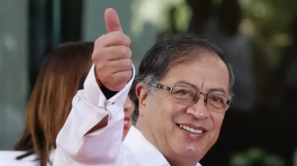 Burdel - Petro Répond Aux Critiques Pour Sa Visite D'Un Burdel À Lisbonne Lors D'Un Voyage Officiel En 2023 : "J'ai Appris À Ne Pas Acheter Du Sexe"