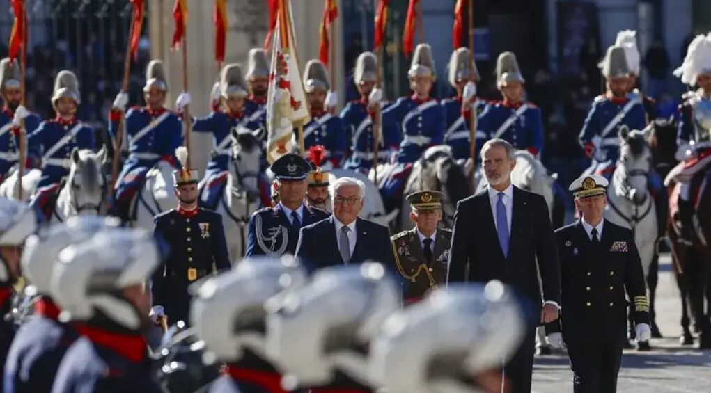Voyage - « Quel Bon Temps ! » : Steinmeier Débute Son Voyage d'État en Espagne Accueilli par les Rois Don Felipe et Doña Letizia