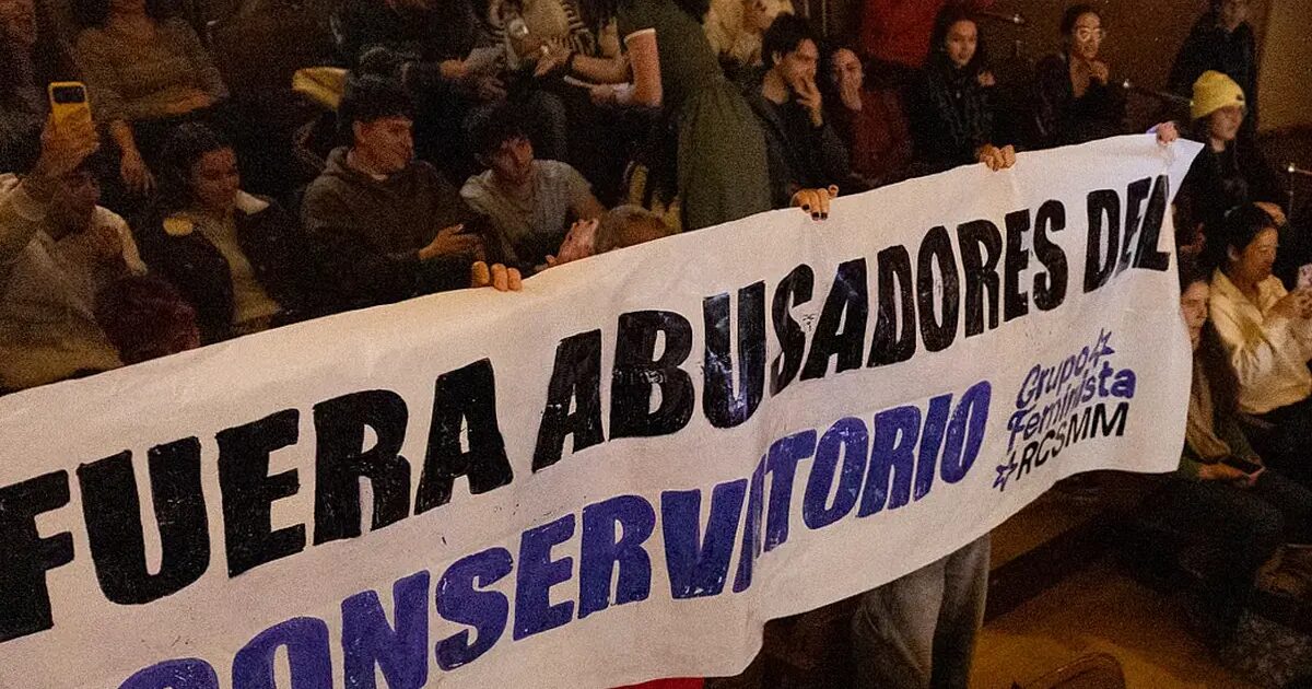 professeur - Alumnas du Réal Conservatoire de Musique de Madrid dénoncent des attouchements et du harcèlement en ligne d'un professeur de clarinette : "Fais attention, ça se dresse"