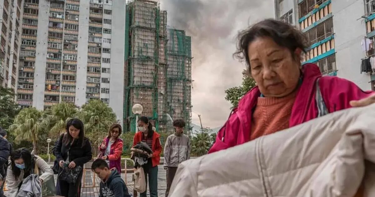 incendie - Hong Kong pleure ses morts : une ville en choc alors que les pompiers continuent de chercher des survivants de l'incendie