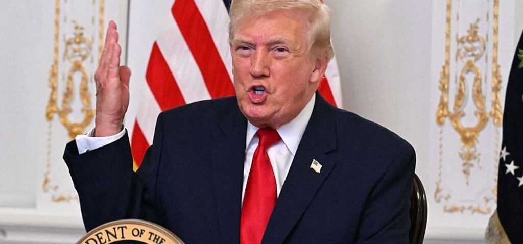 migration - Trump déclare que les États-Unis vont "suspendre définitivement" la migration en provenance des "pays du tiers monde"