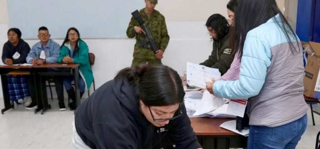 vote - L'Équateur vote contre l'autorisation de bases militaires étrangères dans le pays