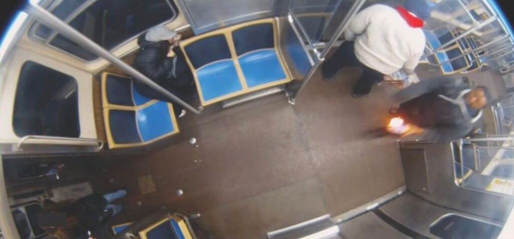 criminel - Le suspect de Chicago qui a enflammé une femme est un « criminel récidiviste », selon la Maison Blanche