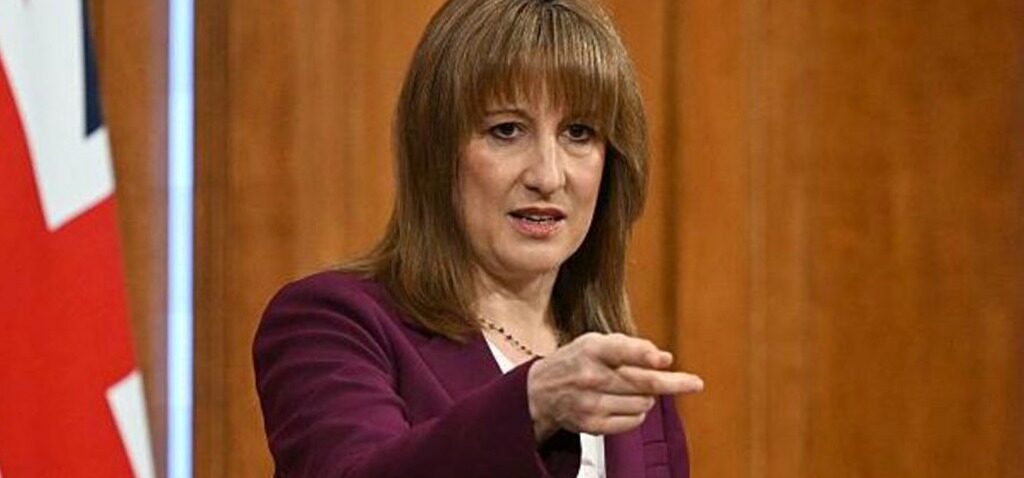 budget - Dharshini David : Reeves prépare un budget douloureux, mais sera-t-il rentable ?