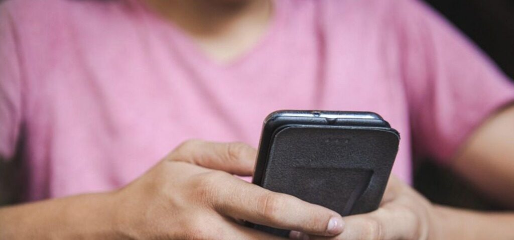 nudify - Site de deepfake 'nudify' condamné à une amende de 55 000 £ pour absence de vérification d'âge