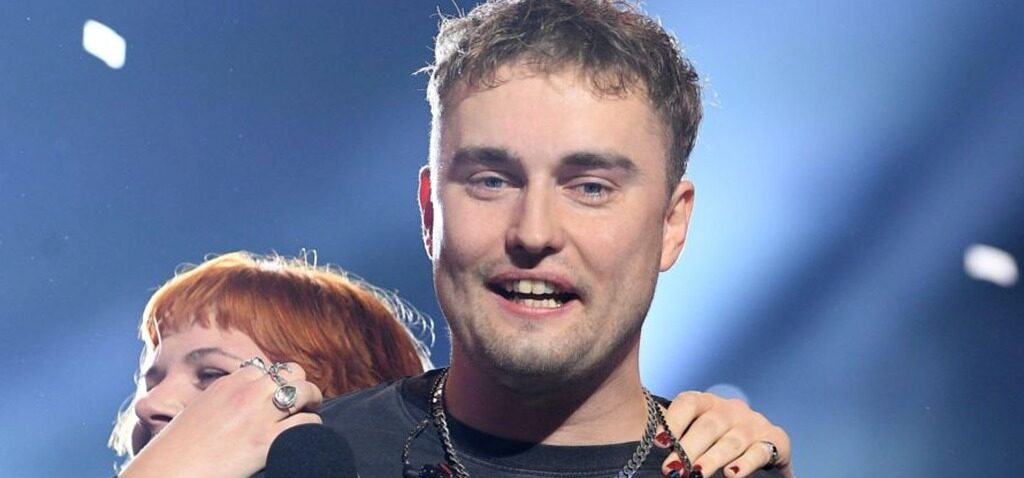 Gains - Sam Fender Offre Ses Gains de 25 000 £ du Mercury Prize à de Petits Salles