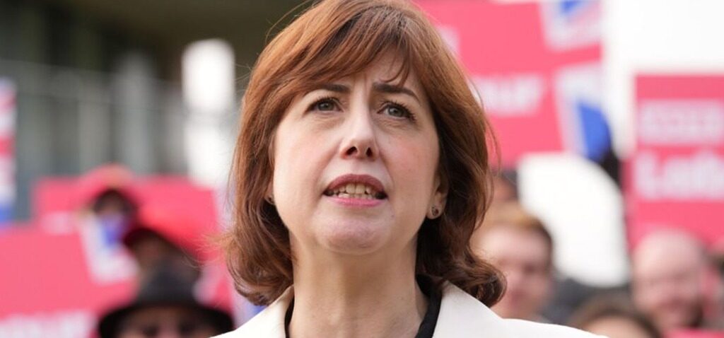 impôts - Le Parti travailliste doit respecter son engagement du manifeste sur les impôts, déclare le vice-leader