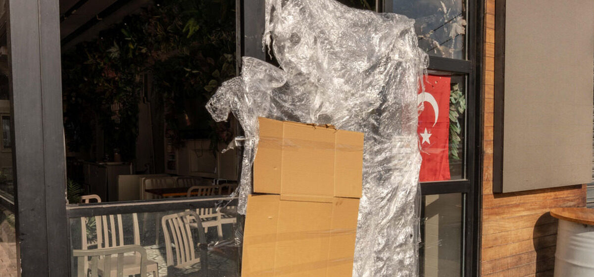 intoxication - Deux enfants de 3 et 6 ans et leur mère décèdent après une intoxication dans un hôtel d'Istanbul, le père étant dans un « état critique »