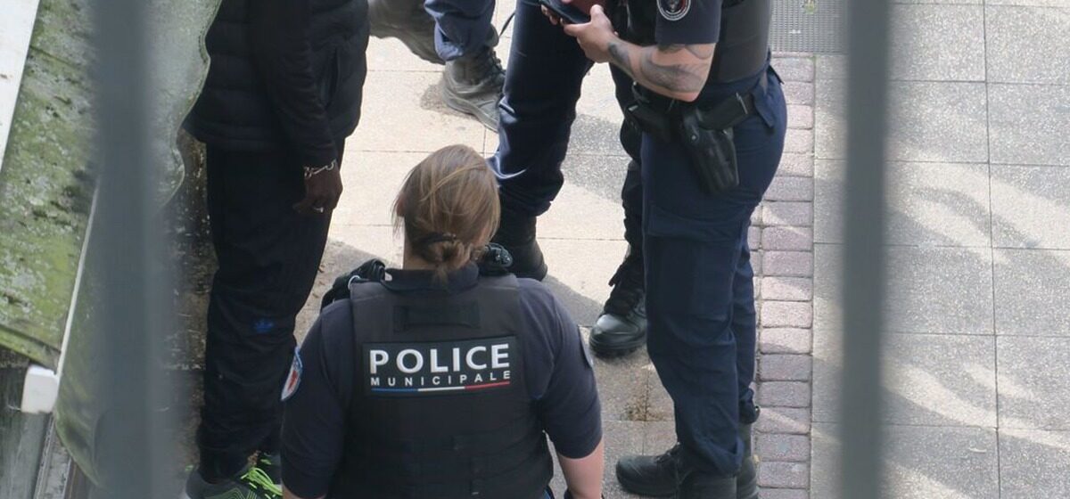 Creil - Creil : Deux ans de prison pour avoir blessé une policière municipale avec des bouteilles en verre