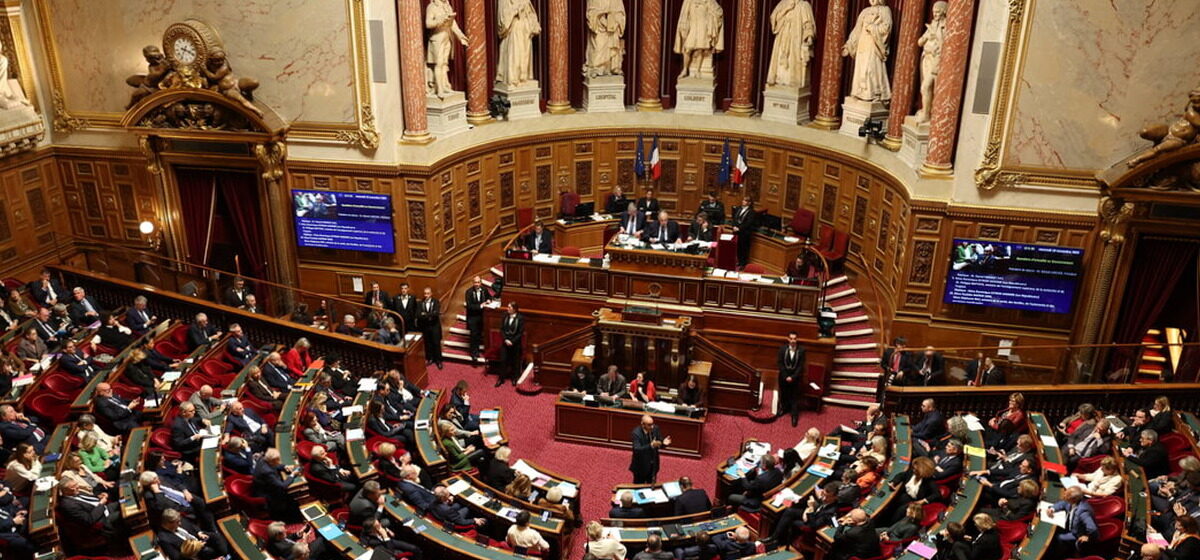 Sénat - « Une Provocation Absolue » : Le Sénat Suggère D’Augmenter Le Temps De Travail Annuel De 12 Heures