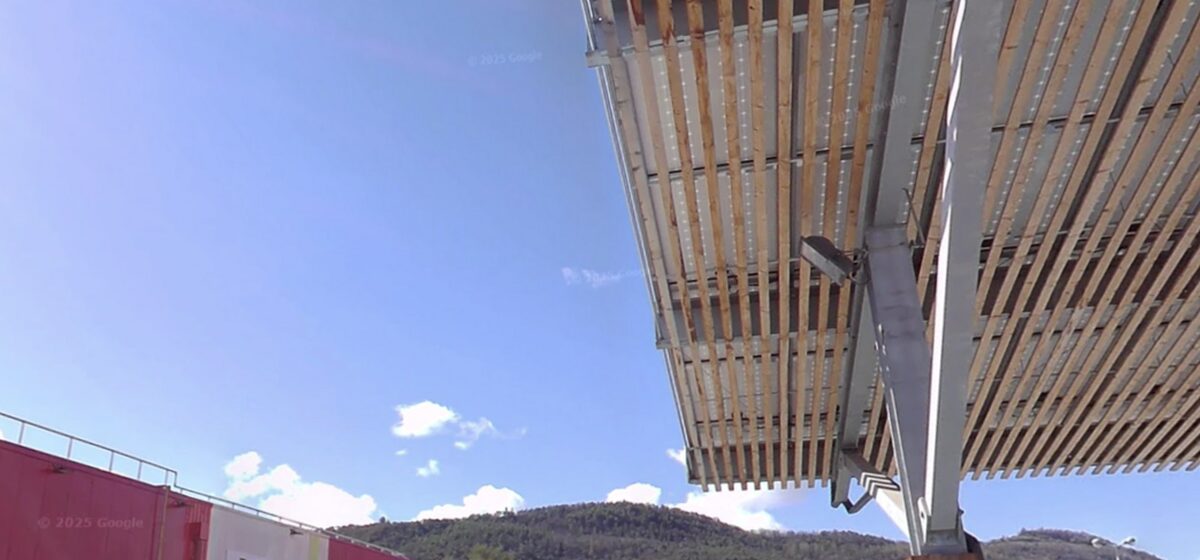 tronçonneuse - Une femme se suicide avec une tronçonneuse sur le parking d'un magasin de bricolage à Gap