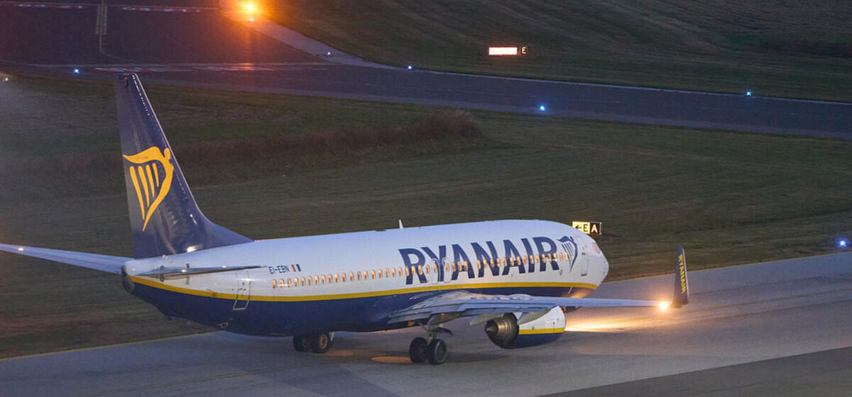 hôtesse - Une hôtesse de l'air licenciée pour « refus de travailler » pendant ses congés en Belgique