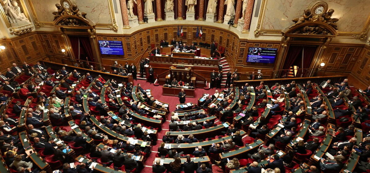 surtaxe - Budget : Le Sénat rejette la surtaxe sur les entreprises, qui devait rapporter 4 milliards en 2026