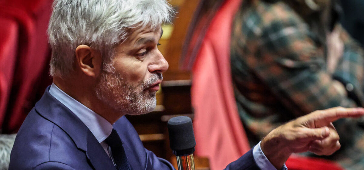Loi - Laurent Wauquiez Propose Une Loi Interdisant Le Port Du Voile Pour Les Mineures