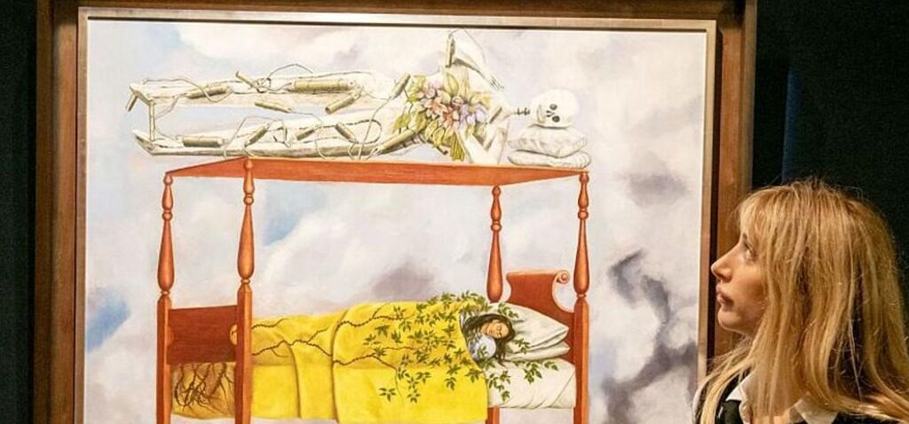 Kahlo - Le autoportrait de Frida Kahlo se vend à 55 millions de dollars, établissant un record d'enchères pour une artiste féminine.