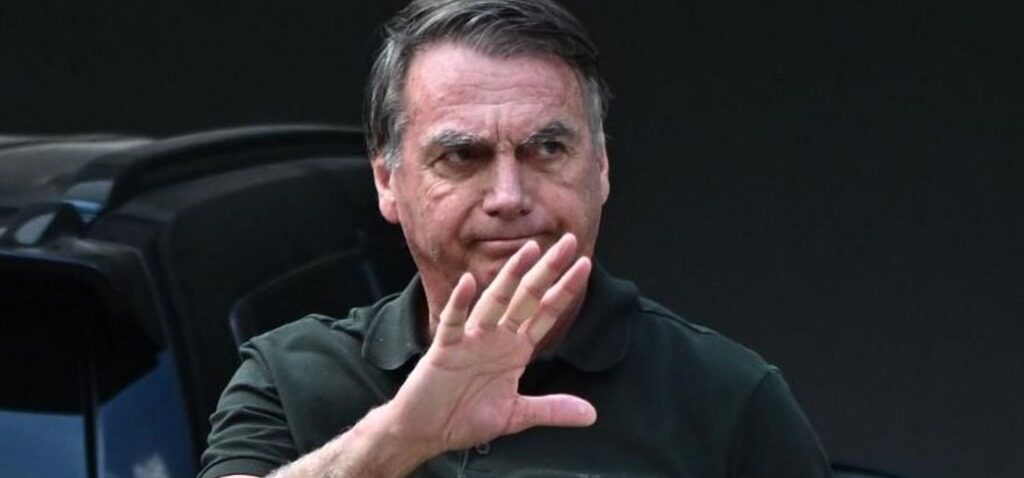 Bolsonaro - L'ancien président brésilien Bolsonaro affirme que les dommages à son bracelet de surveillance sont causés par la paranoïa