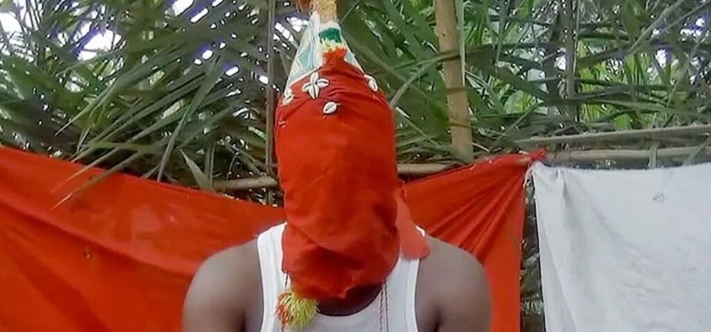 vendre - À la recherche de ceux qui tuent pour vendre des parties de corps en tant qu'« objets magiques »