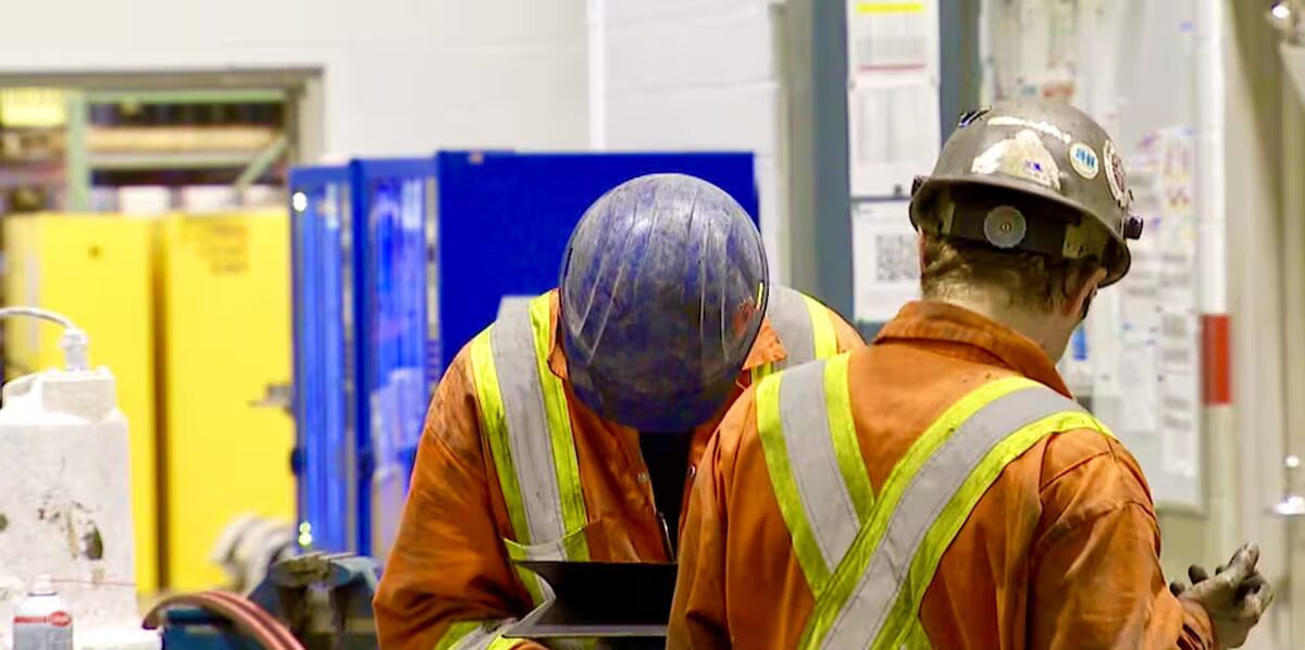 emploi - Le programme fédéral d'emploi pour les réfugiés fait face à des délais d'attente « extrêmement longs et en constante augmentation »