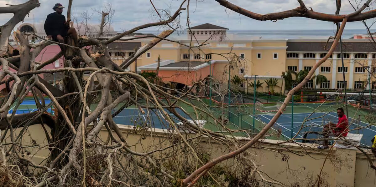 saison - Les Jamaïcains se précipitent vers Ready Island pour une saison touristique animée après l'ouragan Melissa