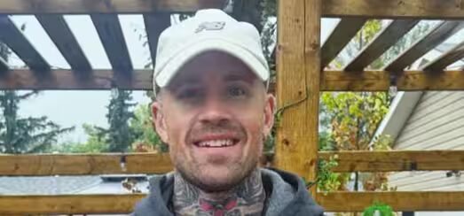 police - Un agent de l'équipe tactique de la police de Saskatoon licencié après une fête dans un jacuzzi est désormais accusé d'agression