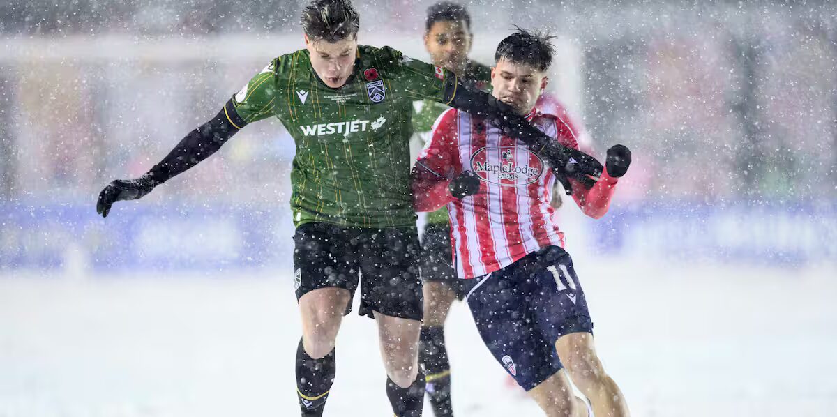 Cavalry - Atlético Ottawa et Cavalry FC s'affrontent pour la North Star Cup sous la neige battante