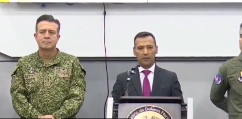 armée - L'armée colombienne bombarde un camp rebelle présumé, tuant 19 personnes