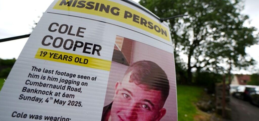 Cole - A-t-on vu Cole ? La quête d'une famille pour retrouver un adolescent disparu