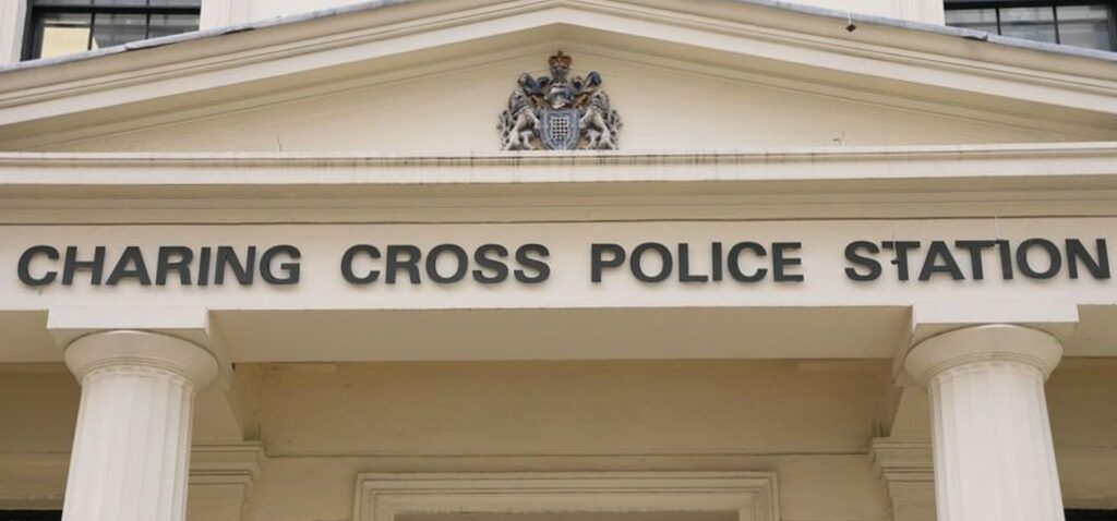 agent - Un sixième agent de la police métropolitaine licencié après le film de BBC Panorama