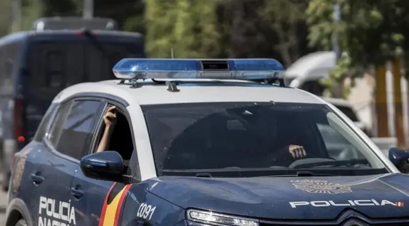 Chirurgien - Un Chirurgien Plastique Condamné à La Prison Pour Agression Sexuelle Sur Une Patiente Anesthésiée Lors D'une Intervention